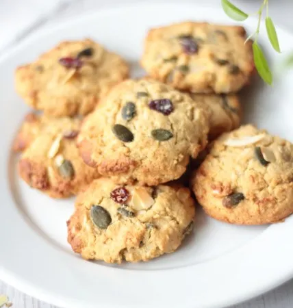 Cookies moelleux mix cranberries, noisettes, mûres, courge